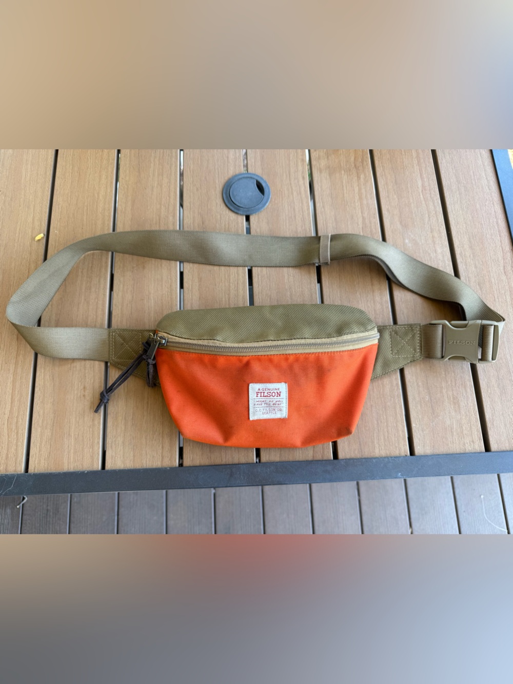 Filson Surveyor Crossbody Bag Dark Tan/Flame